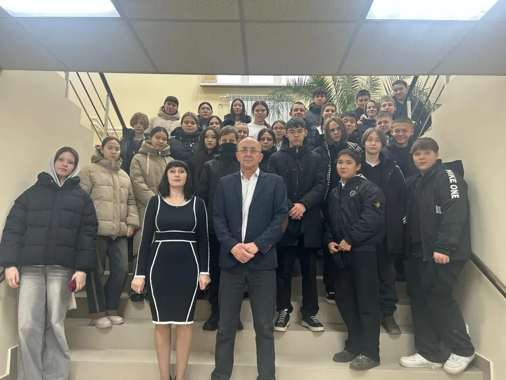 public/uploads/3676422bf4e8fbec3f484b7fb50d37eca2d4c36d3ee954993c5e9a009db4112b