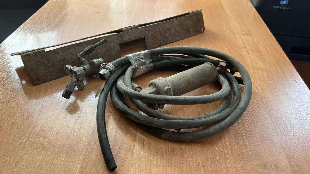 public/uploads/4c2e4877c5b4ebff30e16592a26e67d7d4cf13891e2714f5dc170125544d1e2d