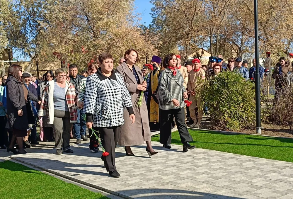 public/uploads/b23346539813bcab28bd5734e24d8c78a4292de677eea30a0773dd0f1497e908